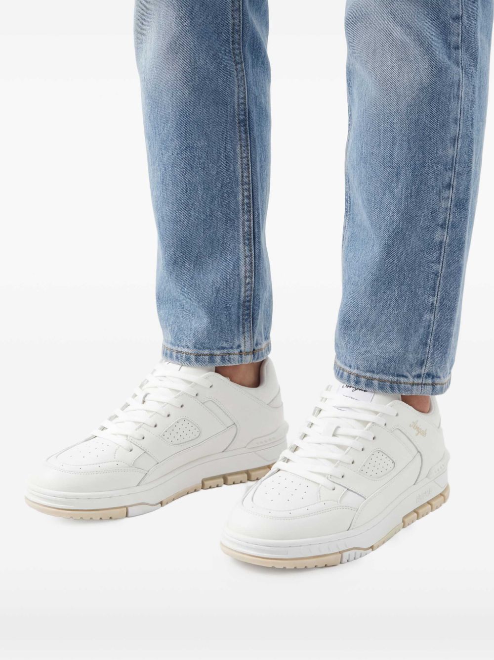 area losneakers area lo uomo bianche 