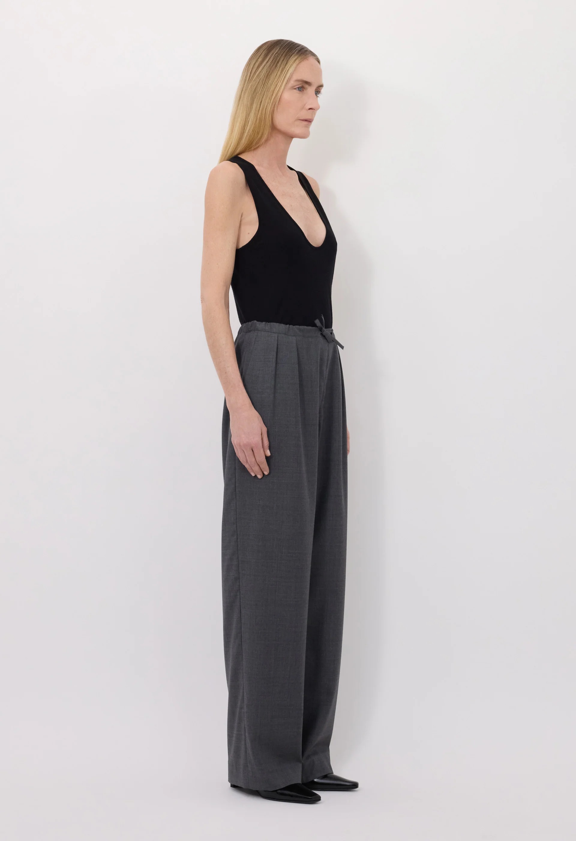 Loulou De Saison Cove Pants Woman Anthracite In Gray