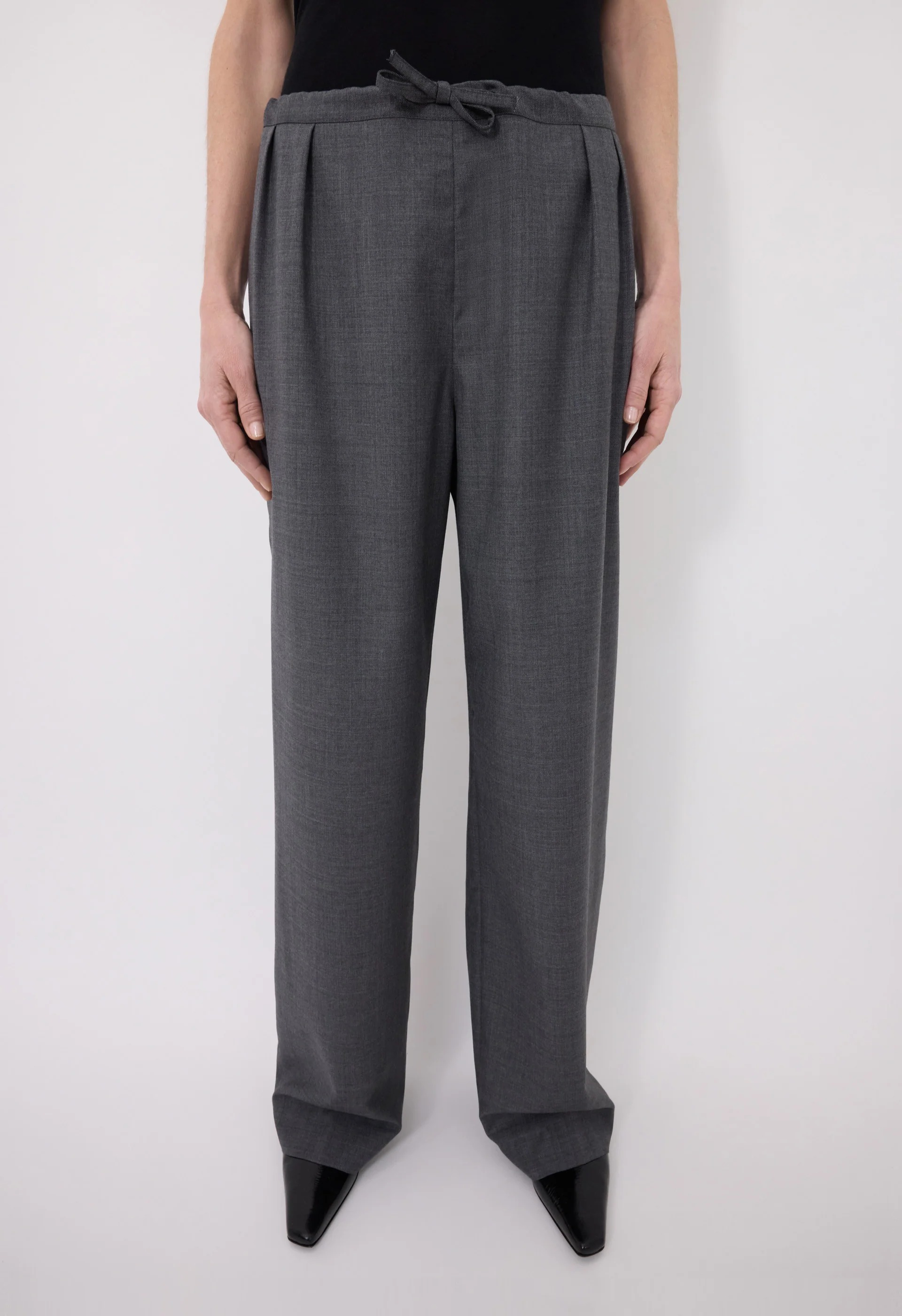 Loulou De Saison Cove Pants Woman Anthracite In Gray