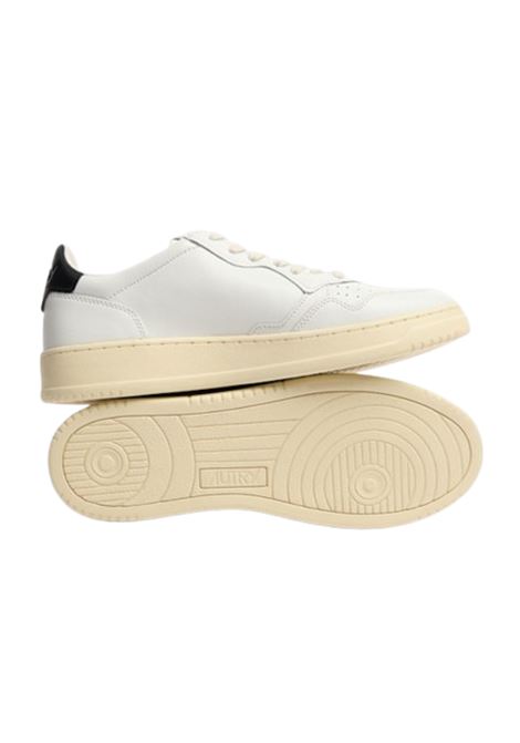 sneakers medalist low aulm ll22  bianche e nere AUTRY | AULMLL22