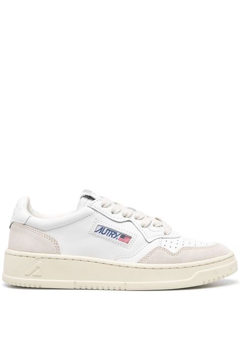 snekaers medalis low aulw ls 33 bianche e beige AUTRY | AULWLS33