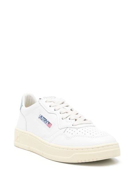 medalis low aulw ll79 sneakers woman white and light blue AUTRY | AULWLL79