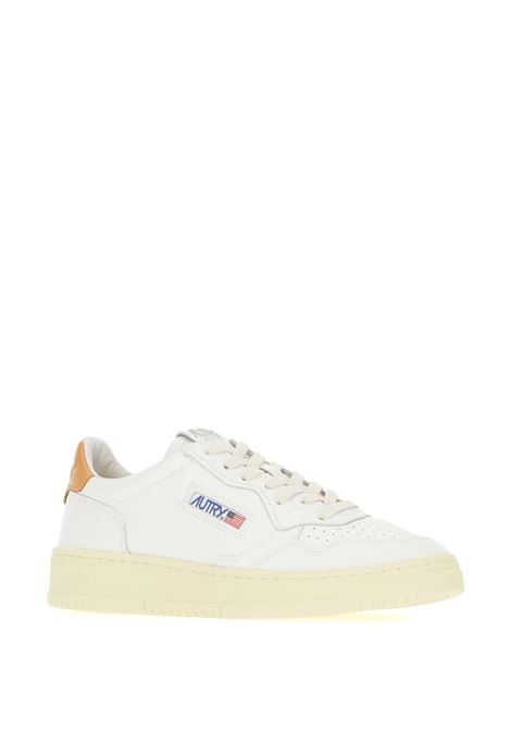 medalist low aulm ll76 snekaers woman white and sand AUTRY | AULWLL76