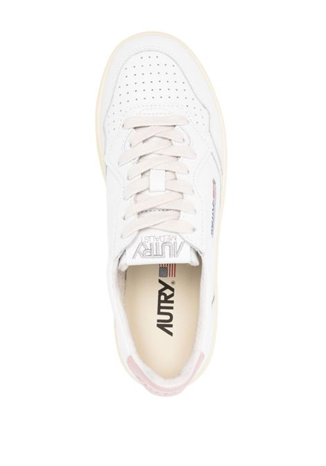 medalist platform low sneakers woman white and powder AUTRY | PTLWLL80