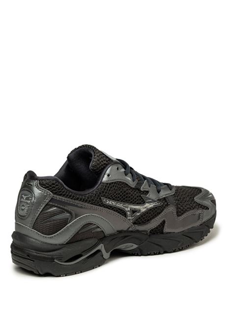 wave rider 10 snekaers man balck and grey MIZUNO | D1GA243108