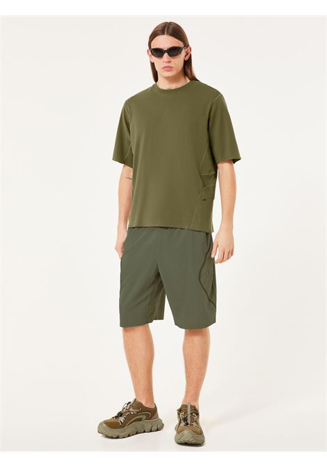 pantaloncini latitude fight uomo verde militare OAKLEY | FOA4068267C9