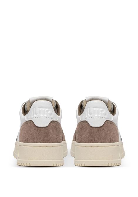 sneakers medalist low aulm ft02  uomo bianche e marroni AUTRY | AULMFT02