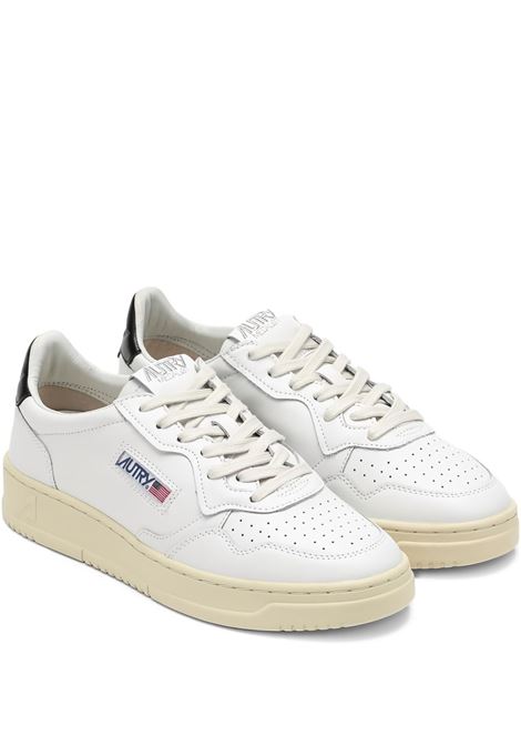 medalist aulw low ll22 sneakers woman white and black AUTRY | AULWLL22