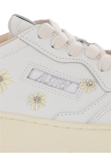 medalist low aulw ew01 sneakers woman white AUTRY | AULWWE01