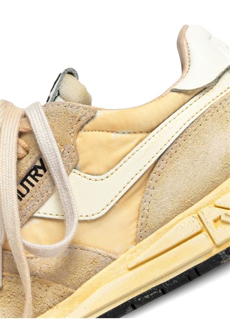 reelwind super bintage low sneakers woman ecru AUTRY | WVLWYS01