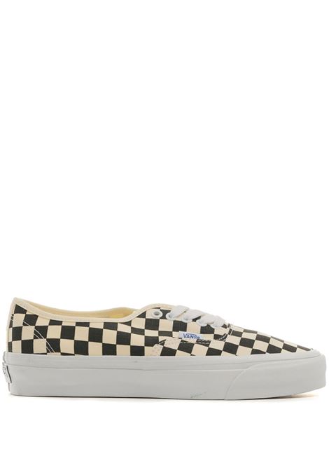 sneakers lx authentic 44 unisex nere e bianche VANS | VN000CQA2BO1