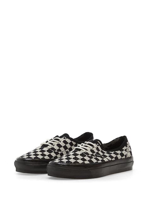 lx authentic 44 sneakers unisex black and white VANS | VN000EJC1KP1